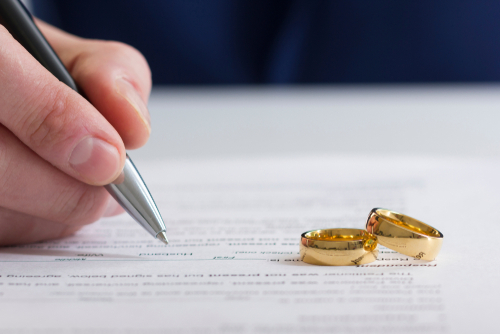 Is it Better to File For Divorce First?